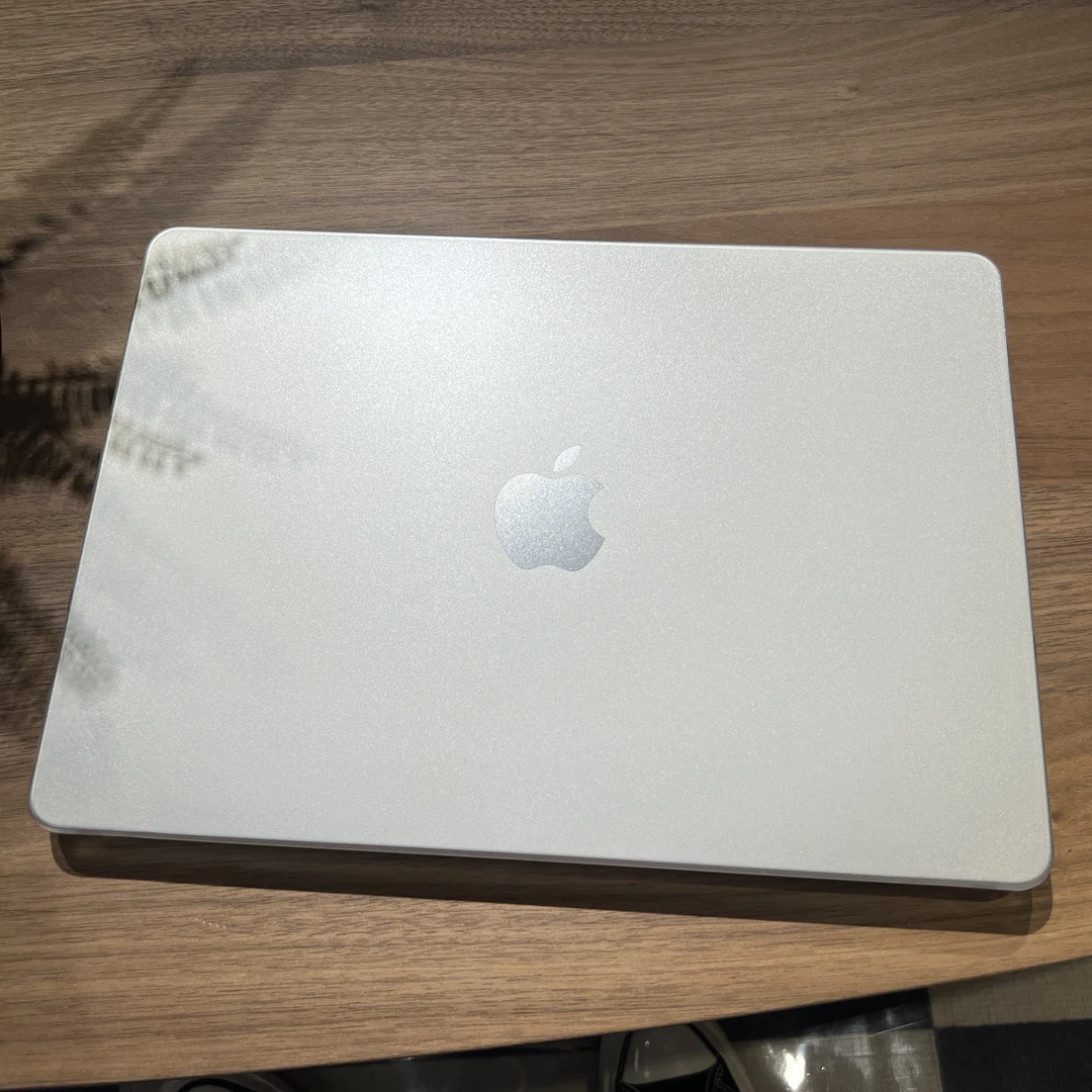 95新 Apple/苹果 笔记本电脑MacBook轻薄女生学习追剧绘画设计Pro