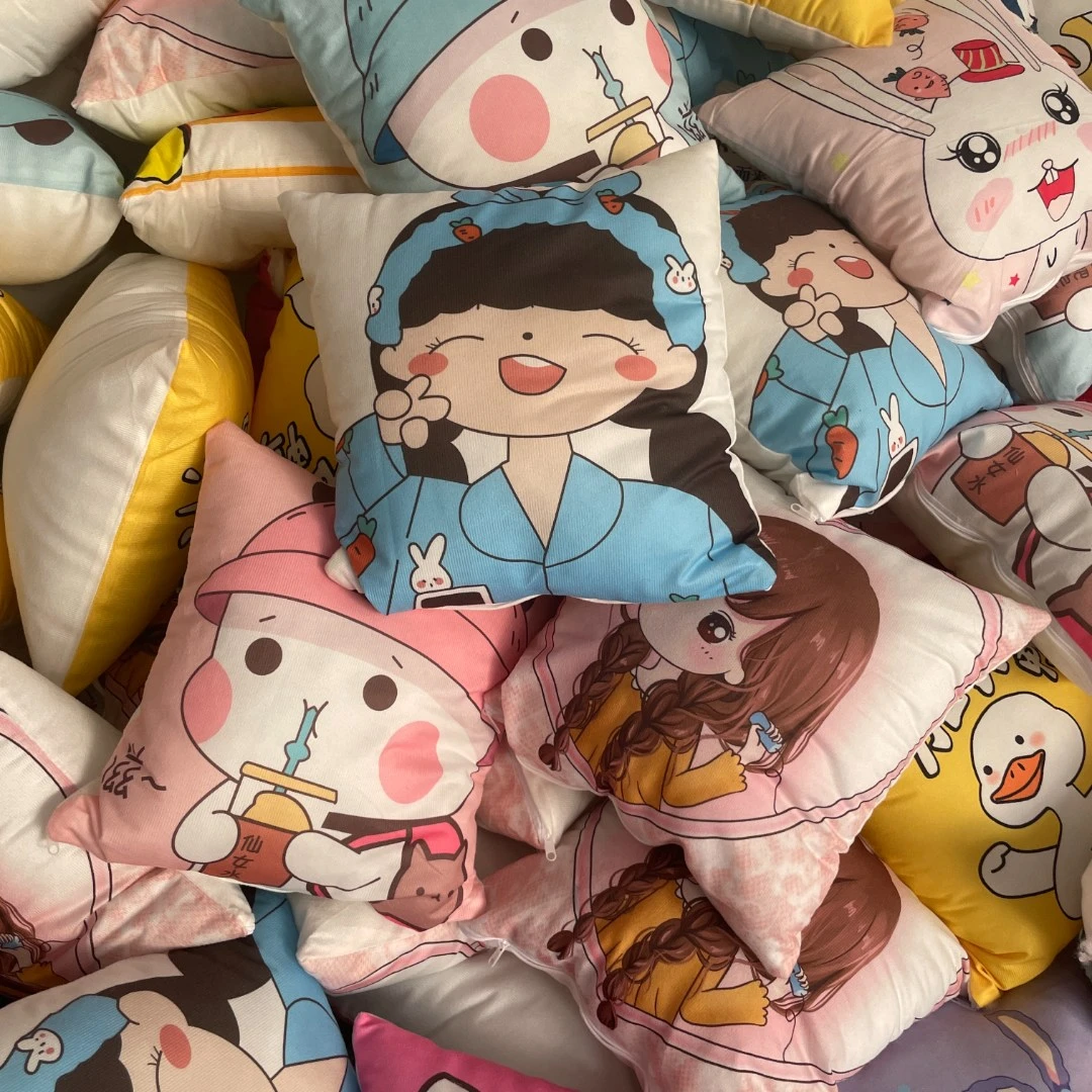 抱枕【颜色随机】抱枕