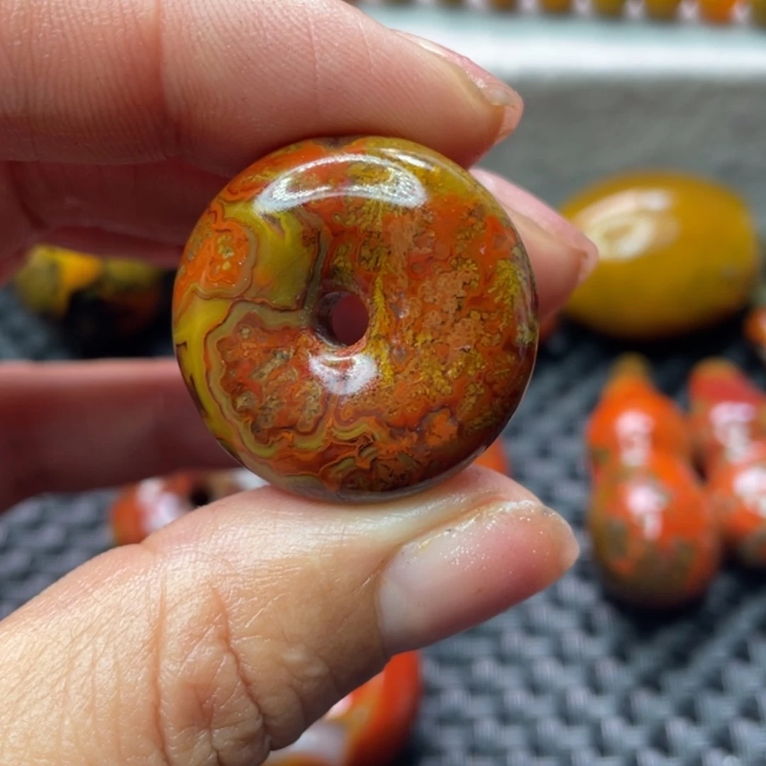 【闪购商品】玛瑙/玉髓吊坠未镶嵌?****)