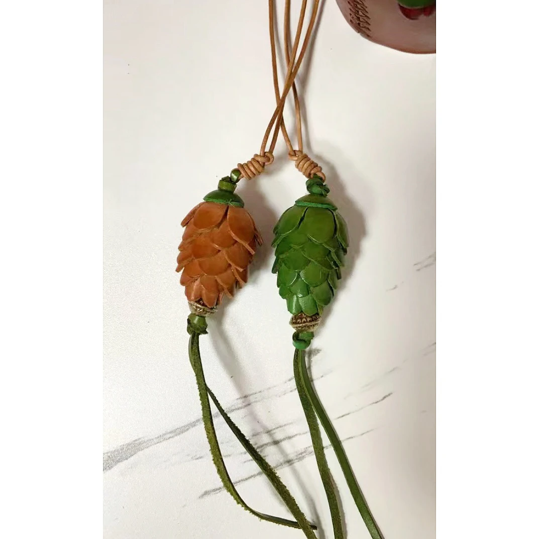 盛姐高定  纯手工松果牛皮包包挂件