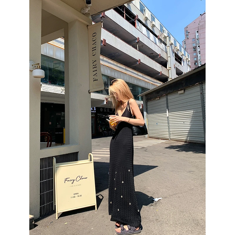 TA suki【疏星】black私服 内搭吊带针织连衣裙铜片点缀大v领两色女