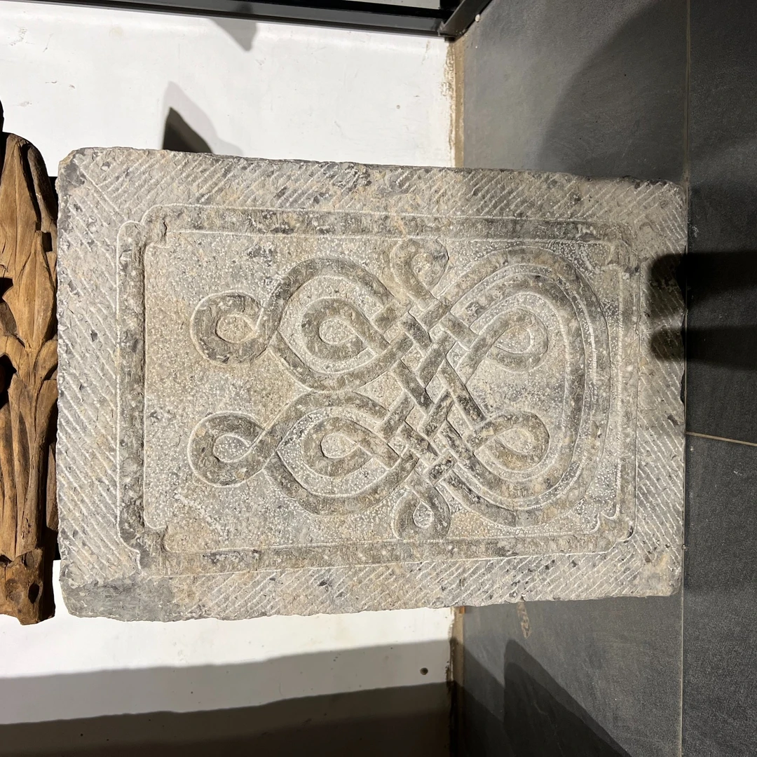 石版画          长37宽19高53