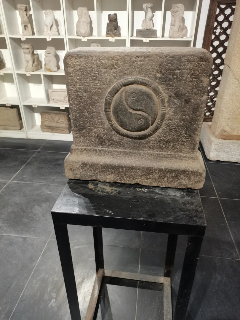 茶桌          长56宽35高18