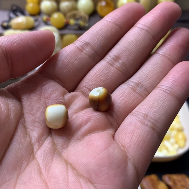 【闪购商品】琥珀珠宝奇石未镶嵌10+老型一对