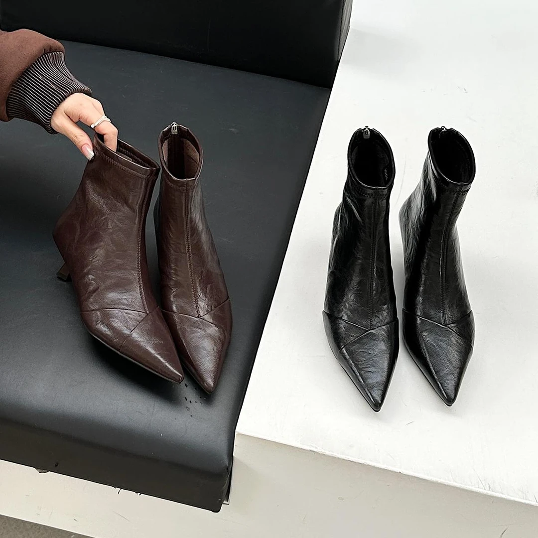 软皮黑色高跟短筒靴女细跟尖头2025年冬季百搭通勤新款法式瘦瘦靴