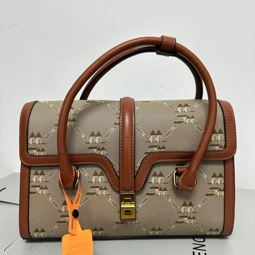 时尚百搭新款潮流单肩斜跨包气质女包888