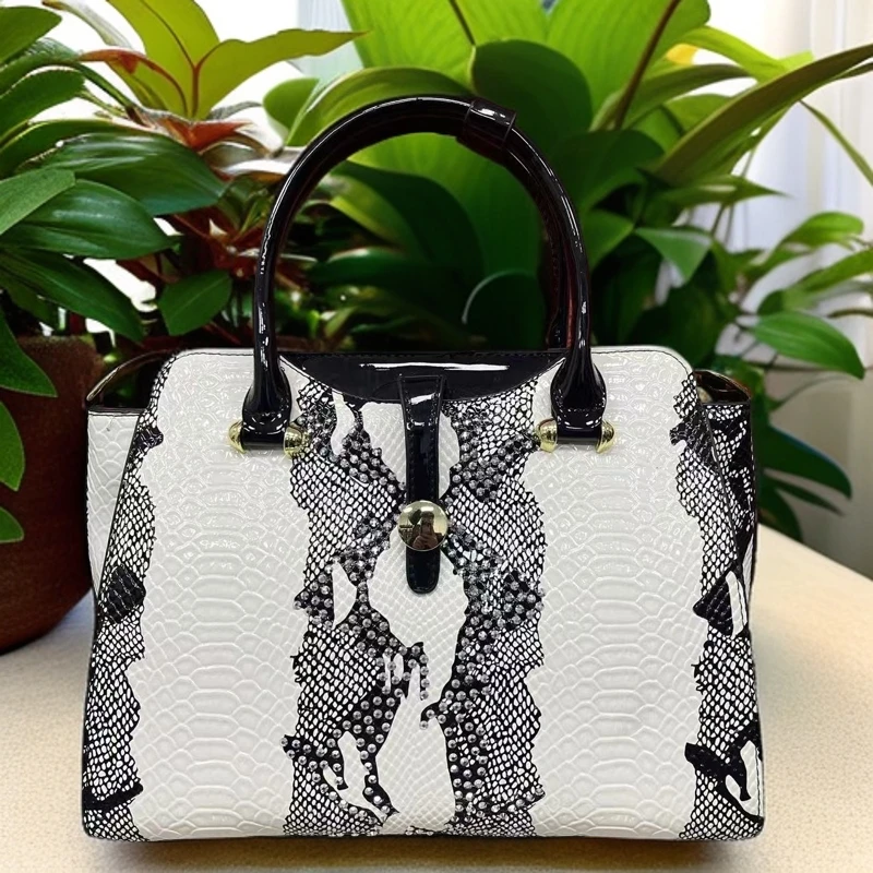 w963w 时尚百搭新款潮流单肩斜跨包气质女包