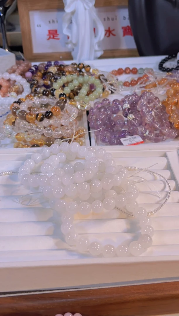 【闪购商品】水晶手链未镶嵌多样性发货其一11M左右
