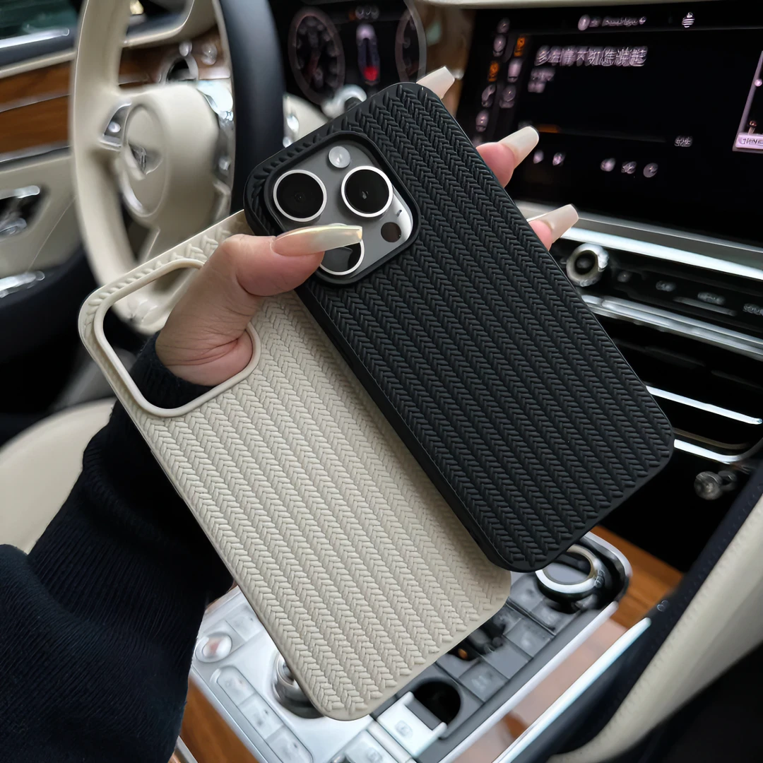 简约黑白编织纹iPhone15手机壳13promax高级苹果14防摔11软12潮牌