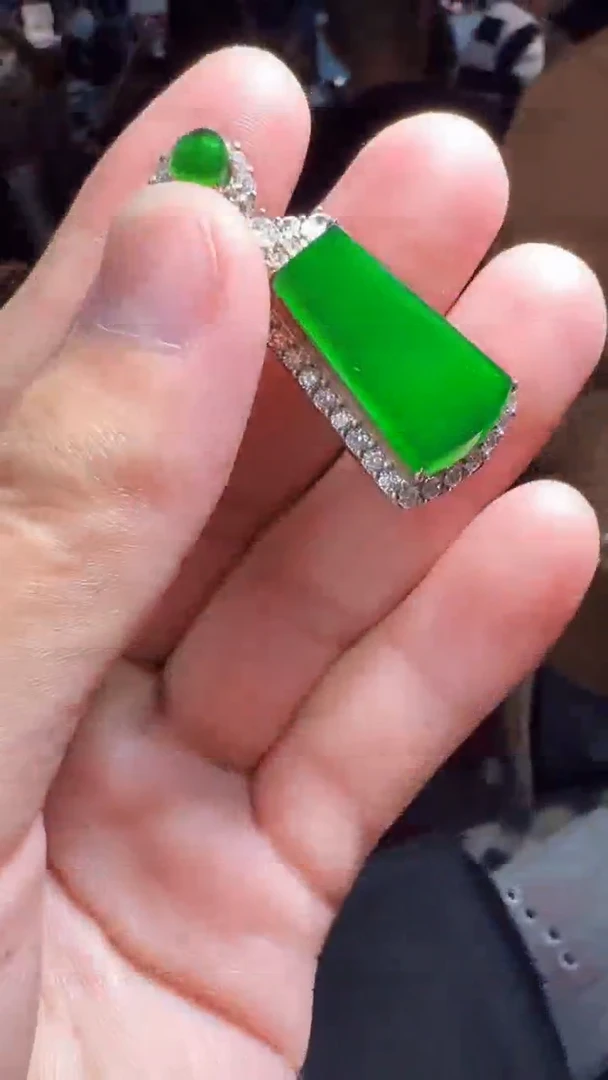 【闪购商品】定制翡翠未镶嵌无事牌1