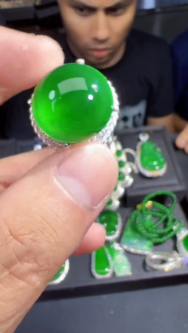 【闪购商品】定制翡翠未镶嵌蛋面1
