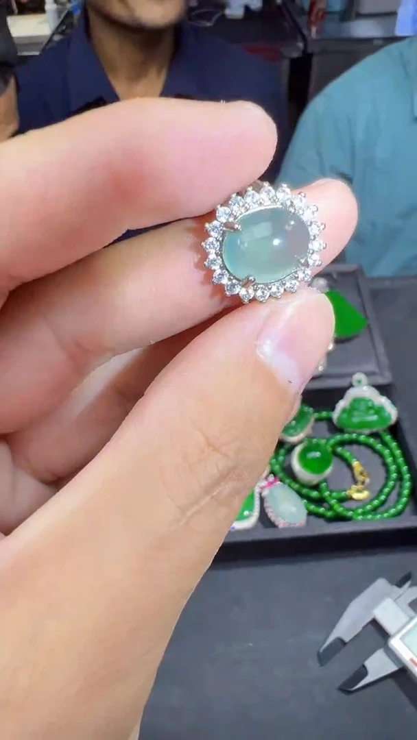 【闪购商品】定制翡翠未镶嵌戒指1