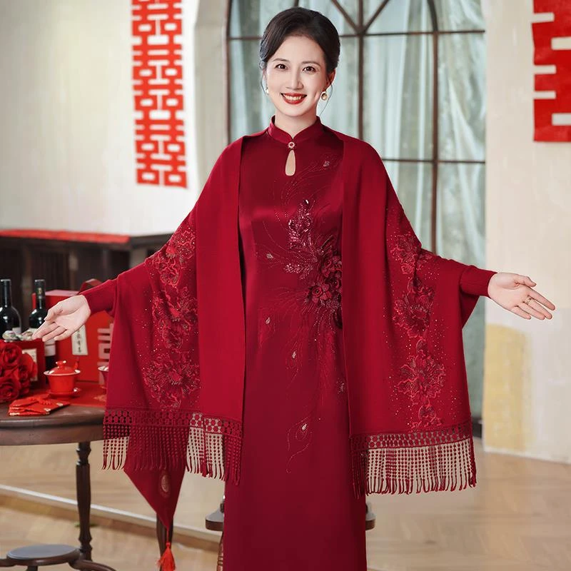 2024新款配旗袍的披肩秋冬婚宴喜婆婆妈妈礼服外套红色女高端外搭