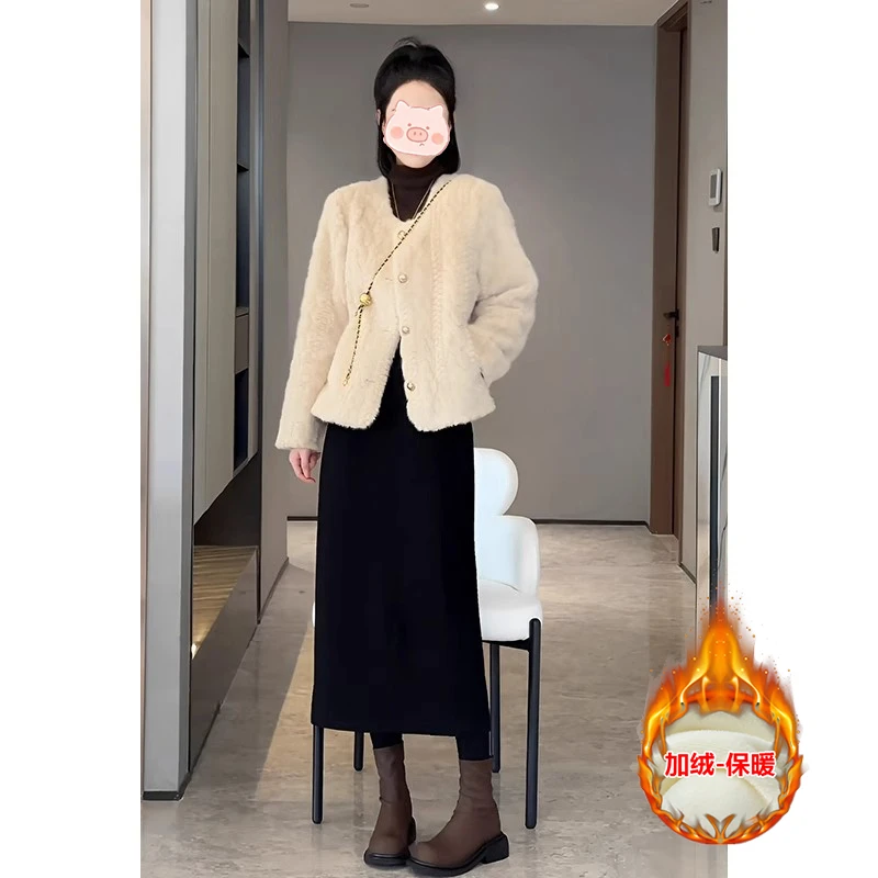 冬装搭配一整套今年流行高级感加厚羊羔毛外套百搭半身裙减龄套装