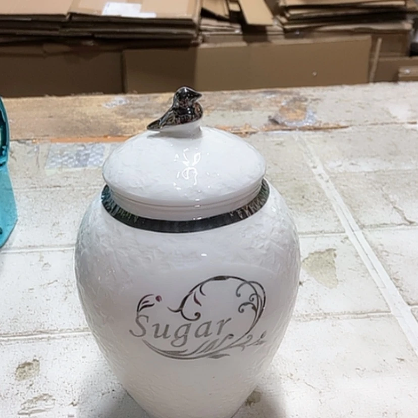 【闪购商品】陶瓷微瑕疵，高度21储物罐