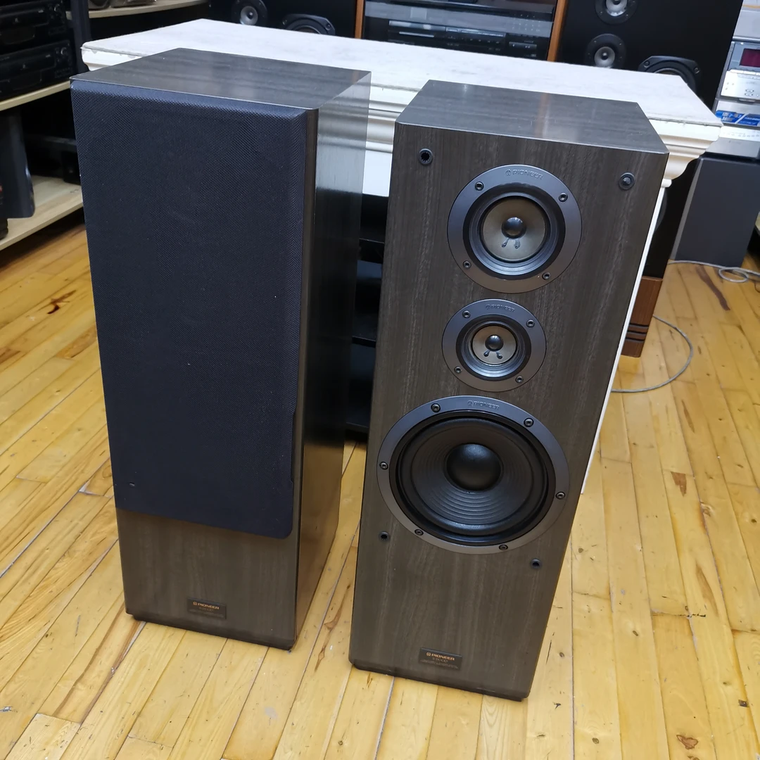 9新 pioneer/先锋 先锋8寸落地音箱一对，运费自理
