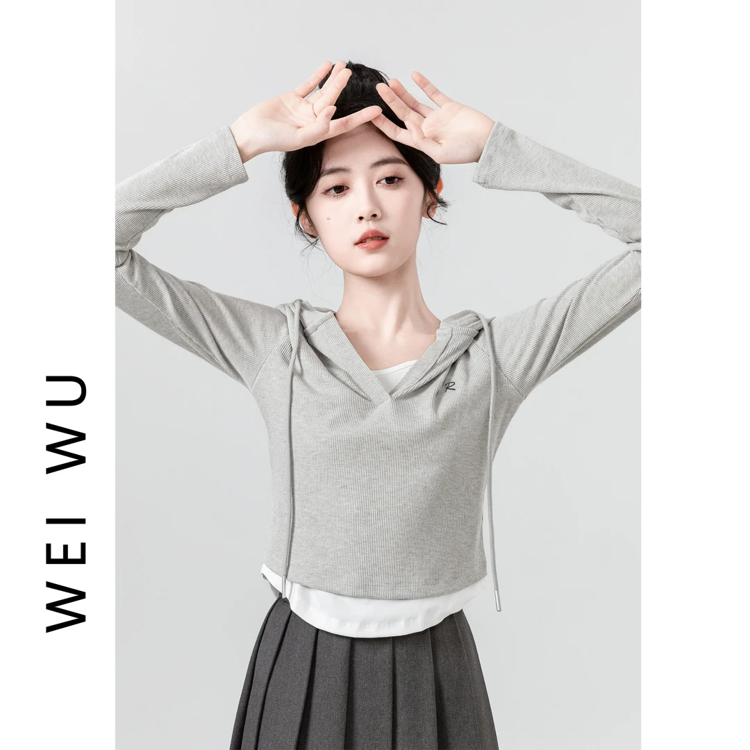 假两件长袖T恤卫衣女薄款2025春秋新款不规则撞色V领连帽短款上衣