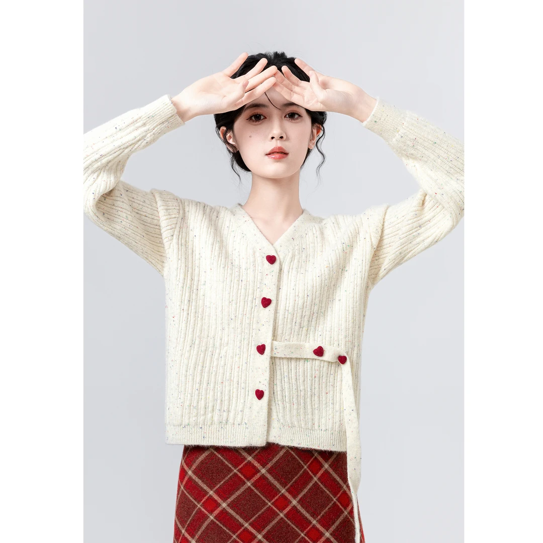 杏色V领毛衣外套女春秋2024新款温柔风软糯针织开衫小个子短上衣