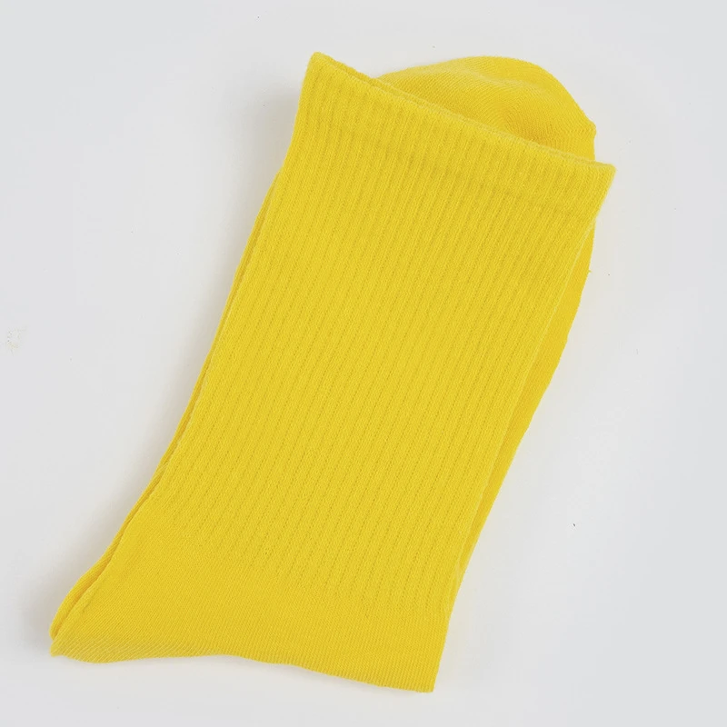 健身搭配彩色穿搭袜子