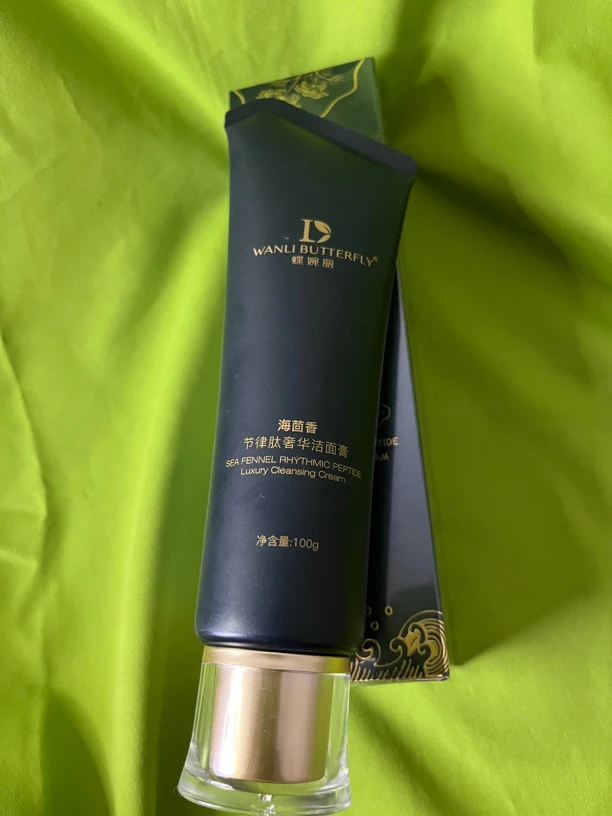 蝶婉丽海茴香奢华洁面膏