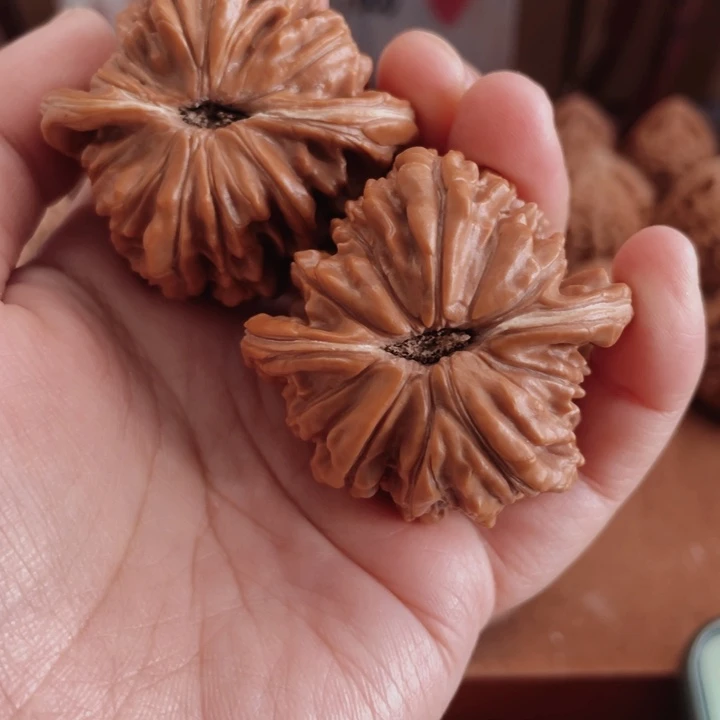 文玩核桃把件腊****基四座楼