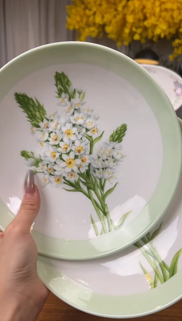 【闪购商品】盘圣心百合8寸深盘2个