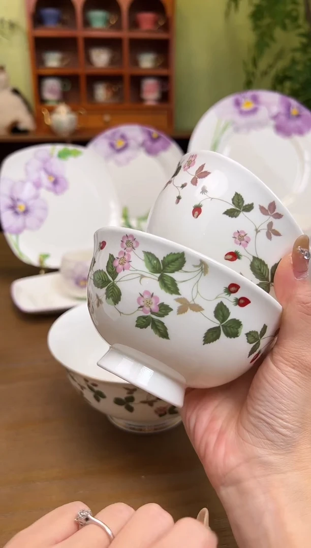 【闪购商品】骨瓷盘野草莓5英寸高脚米饭碗 2个