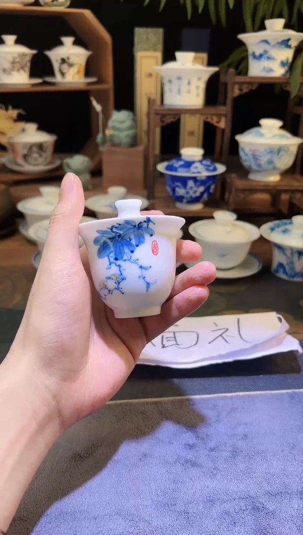 【闪购商品】羊脂玉牵牛花美人肩