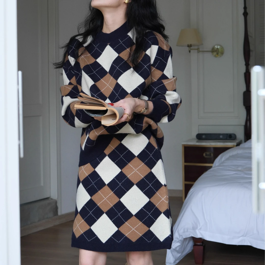 时尚经典复古风圆领宽松格纹毛针织套装撞色气质高级两件套装女