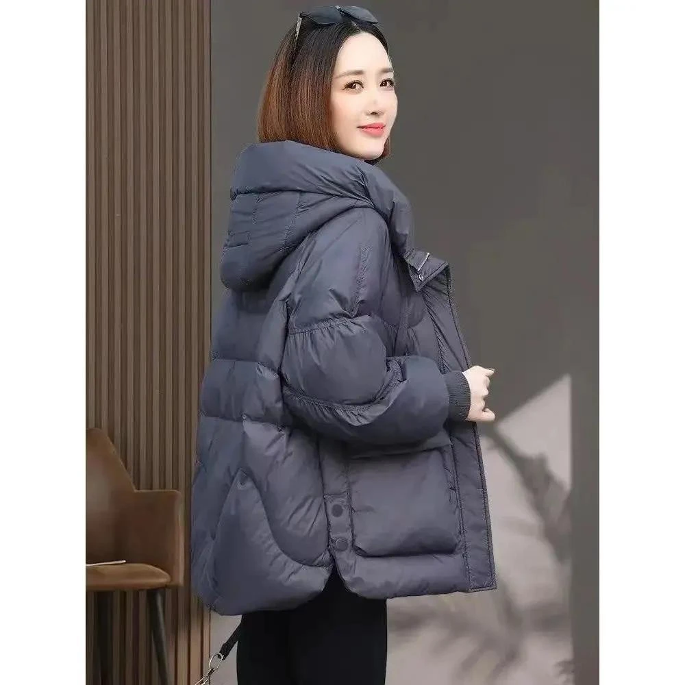 波司断码新款休闲减龄羽绒服外套冬季韩版宽松时尚短款羽绒服新