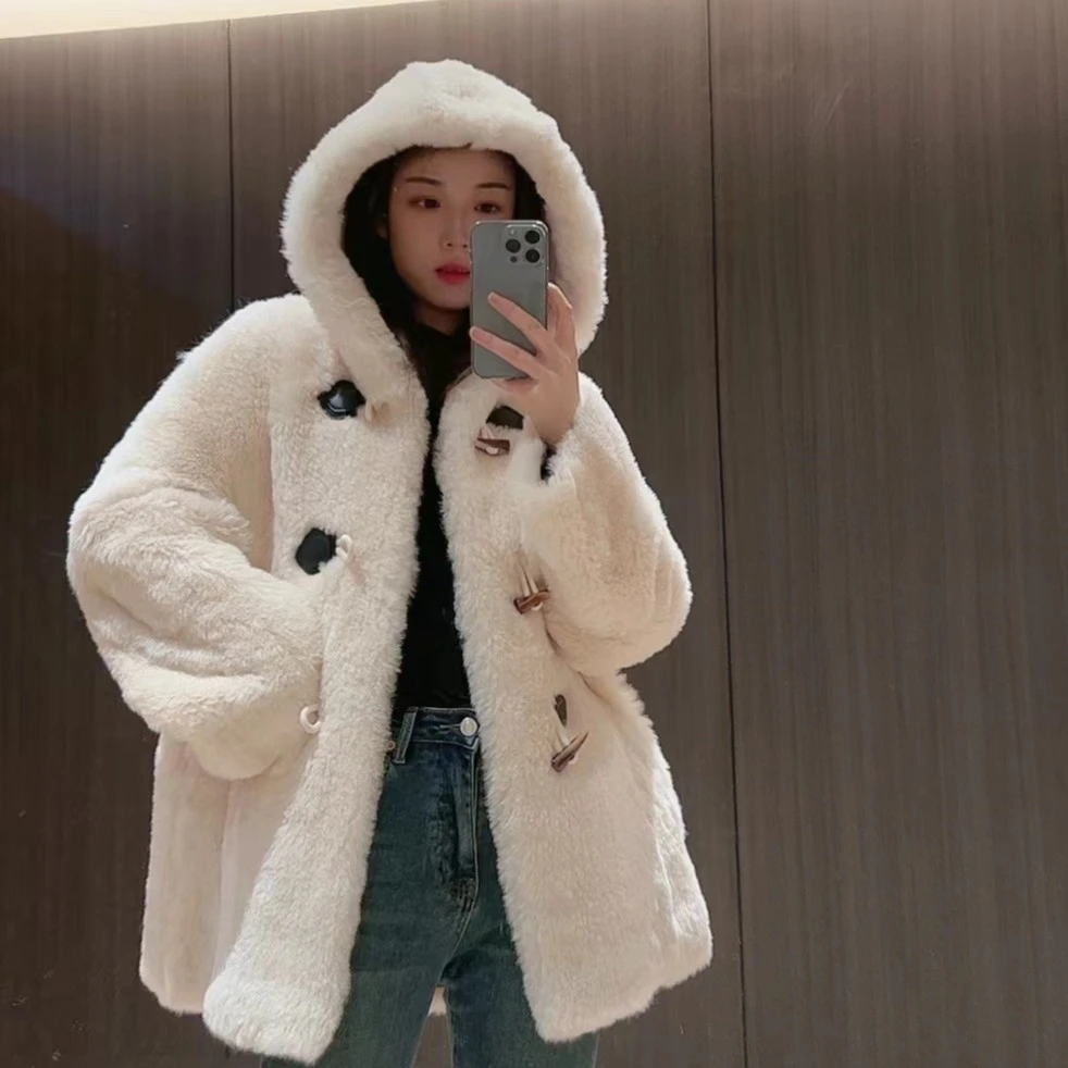 芭莎连帽海宁皮草外套女皮毛一体羊剪绒冬季保暖外套秋冬短款女装
