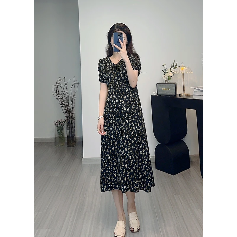 夏纳之夜 印花夏季碎花茶歇碎花连衣裙复古长裙显瘦泡泡袖收腰