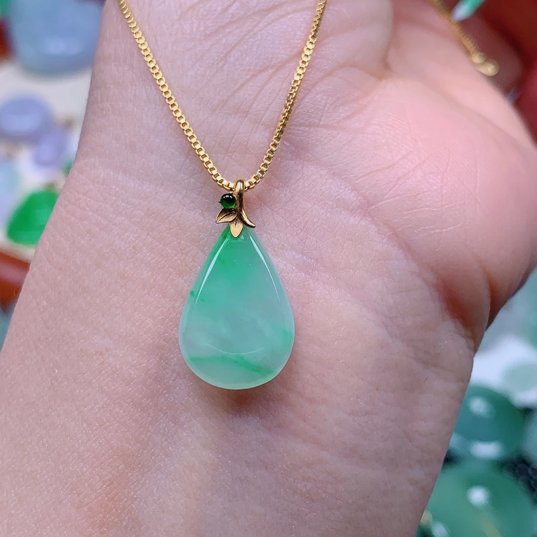 缅甸天然A货翡翠，冰飘绿水滴无事牌29/1105尺寸18.8-12-2.9