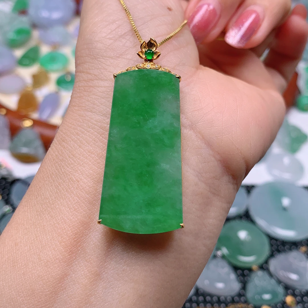 缅甸天然A货翡翠，冰阳绿无事牌43/1110尺寸49.9-20.7-3.8