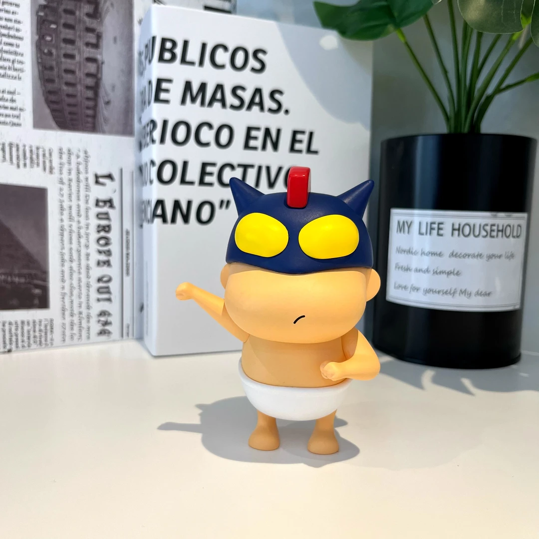 超人小新可爱礼物潮玩办公室手办网红小摆件蜡笔小新