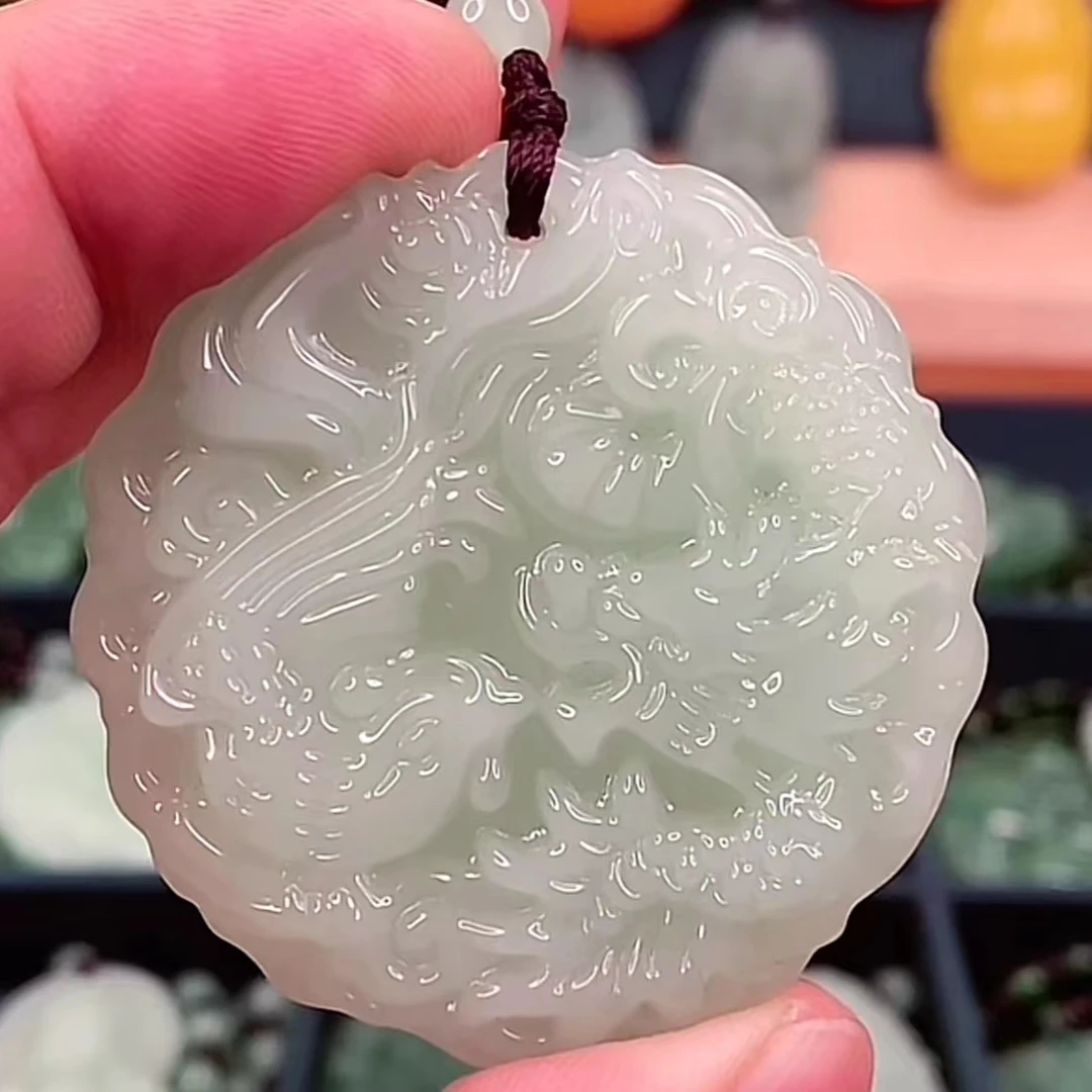浅绿色龙凤呈祥吊坠