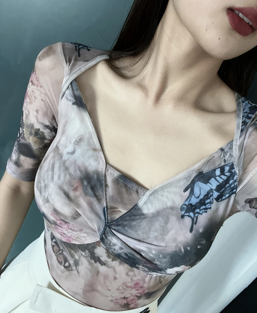 DZ.鲸艺舞服新款薄款中袖网纱印花拉丁舞服蕾丝碎花显瘦时尚J117