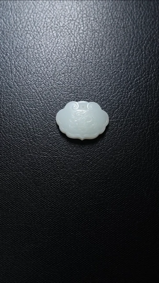 【闪购商品】和田玉颈饰未镶嵌平安锁