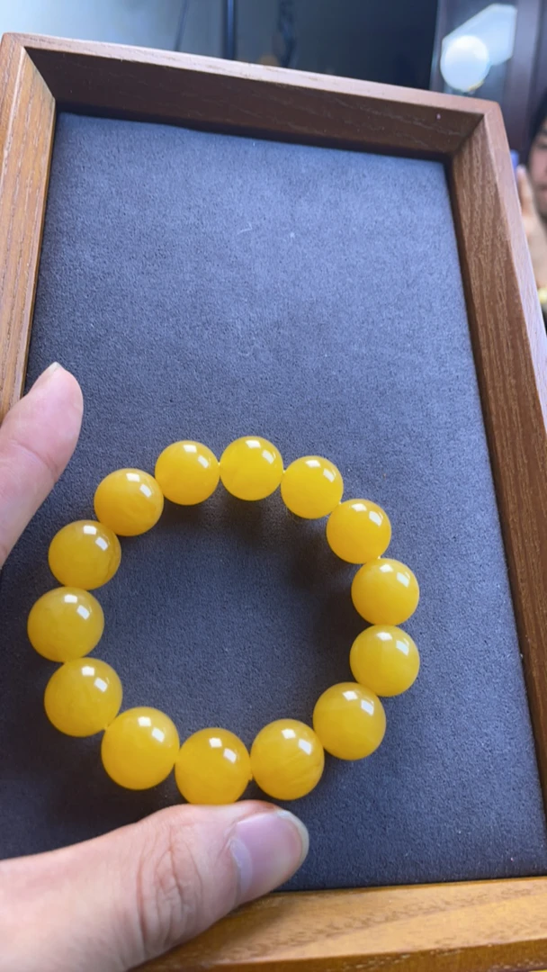 蜜蜡手串未镶嵌.