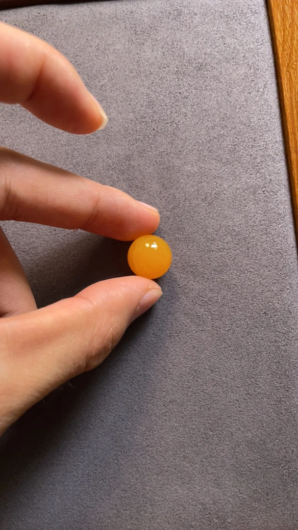 蜜蜡单珠未镶嵌.