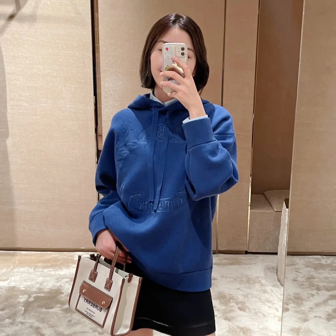 未使用 BURBERRY/博柏利 女士海军蓝刺绣连帽卫衣 Wsw20082