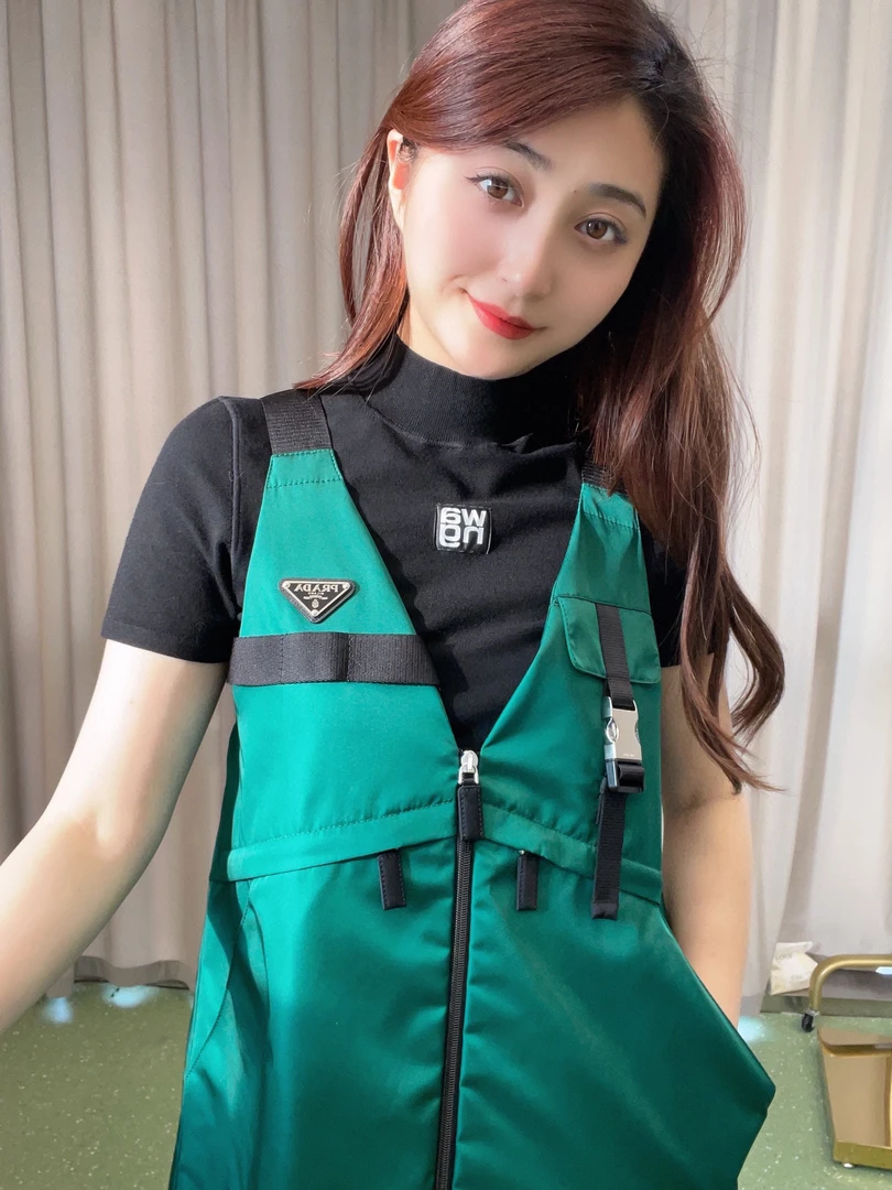 全新未使用 Prada/普拉达 Prada 绿色背心连衣裙 WDR10067