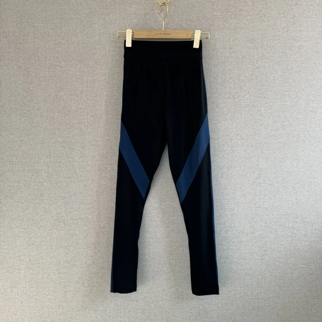 未使用 BURBERRY/博柏利 Burberry 女士黑色瑜伽裤 WCA30018