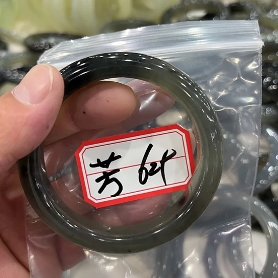 蛇纹石玉手镯合金董*