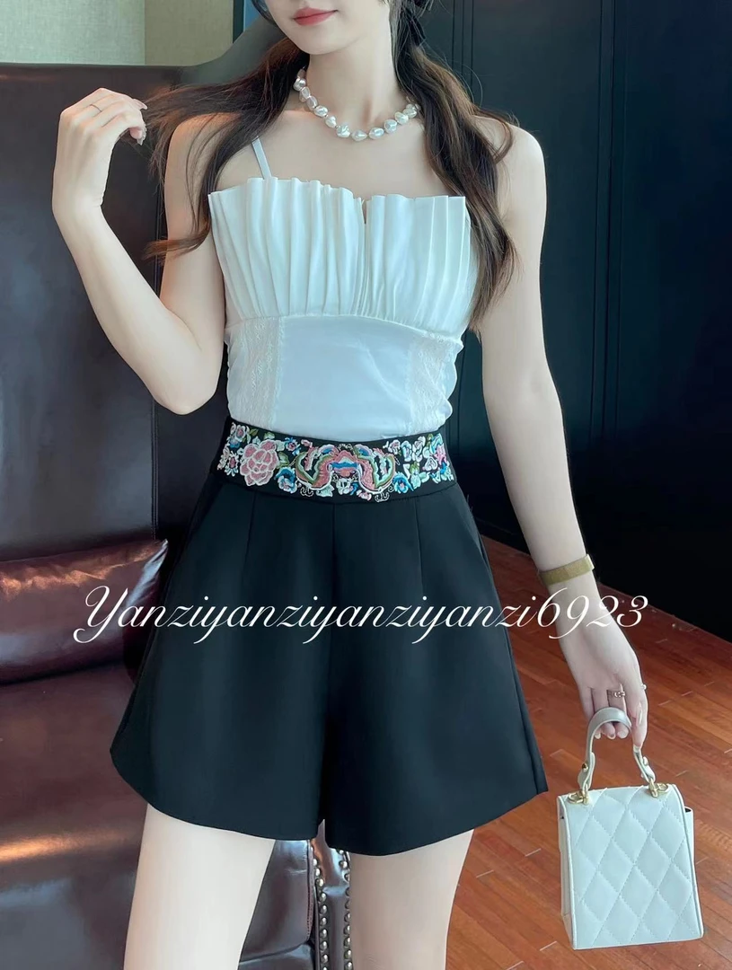 2025时尚春夏季新款高腰国风重工刺绣修身百搭A字阔腿短裤M6923