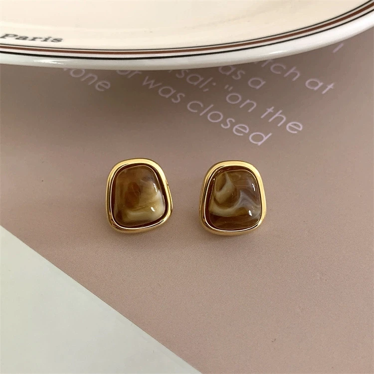 铜合金耳饰 AL4478 法式复古气质方形咖啡色耳钉轻奢高级感耳饰