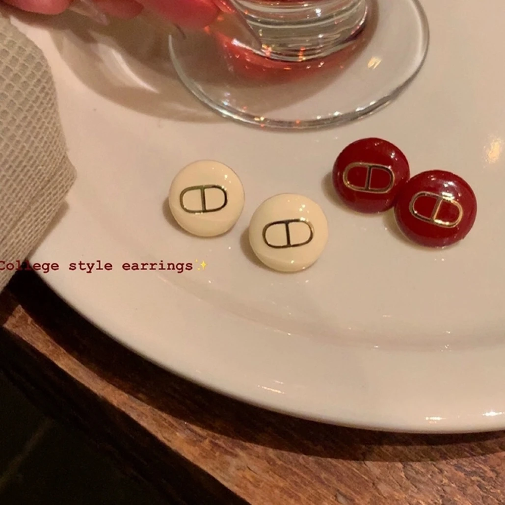 铜合金耳饰 AL4809 秋冬字母cd百搭字母耳钉独特高级感设计耳环