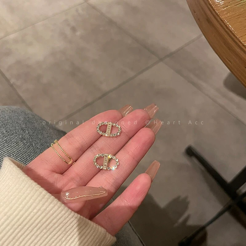 铜合金耳饰 AL1599 爆款耳环潮小众设计感耳钉高级气质小巧网红