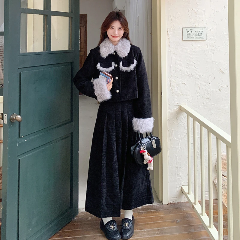 赫本风黑色灯芯绒套装女2024秋冬新款高级感气质轻奢加厚两件套裙