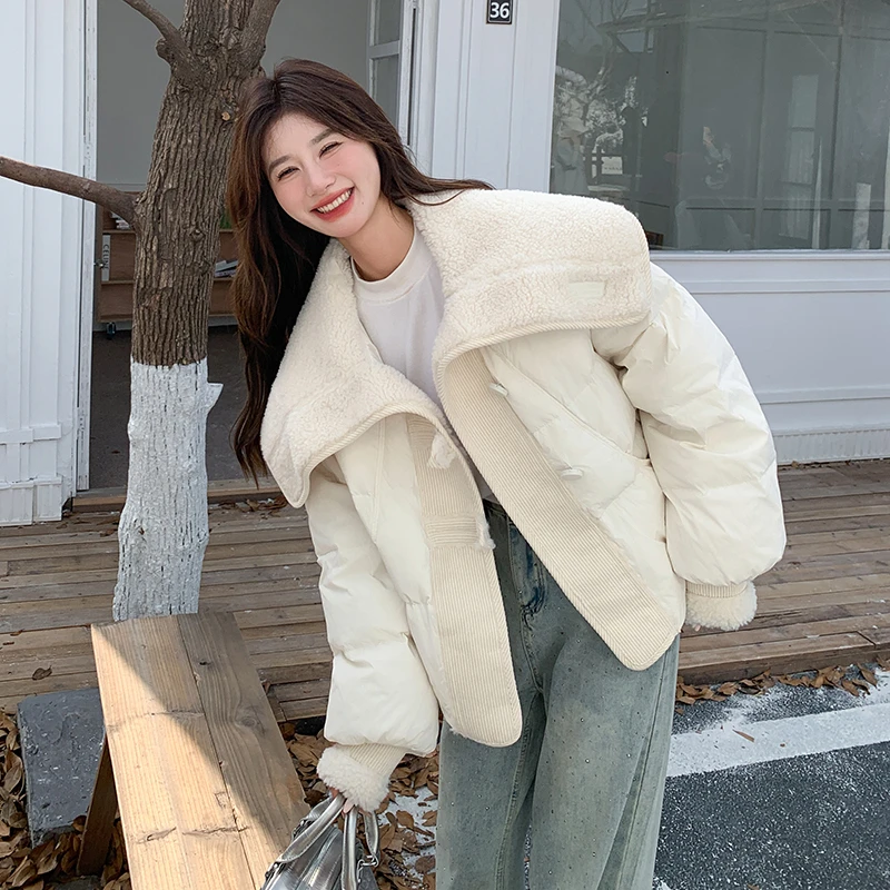 设计感羊羔毛大翻领羽绒服女短款2025年冬季新款加厚90白鸭绒外套